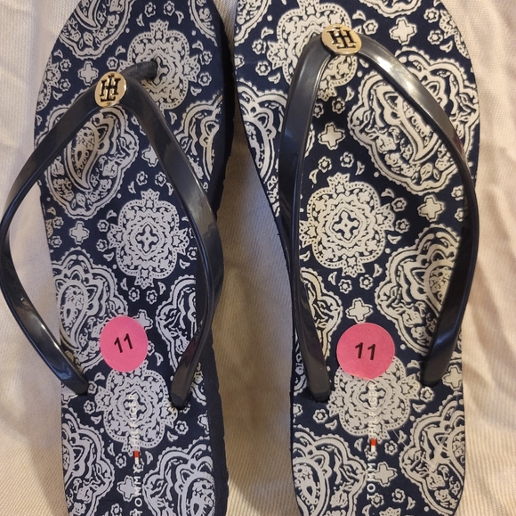 Tommy Hilfiger Flip Flop Sandals - Women   Size: 11 - Picture 1 of 5